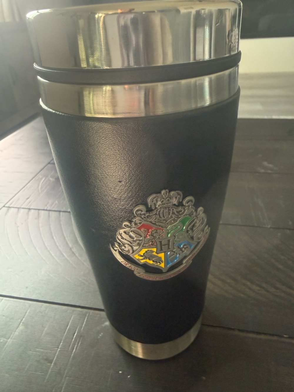 NWT Universal Hogwarts Harry Potter Crest Stainless Travel Tumbler - Black